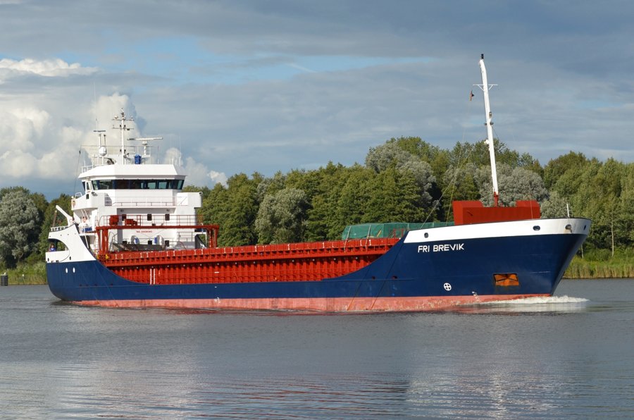 Currently inbound for Ayr in the Irish Sea - FRI BREVIK