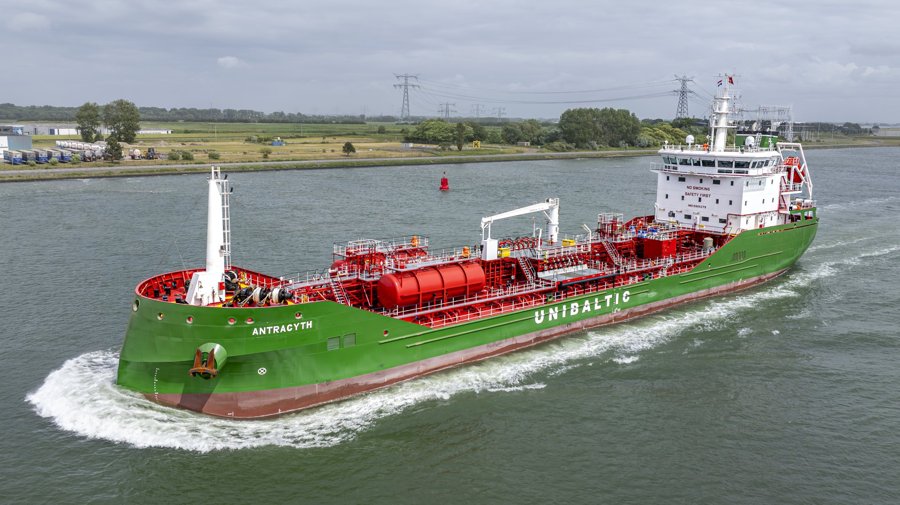 2025 Newbuild Currently Transiting Irish Sea - ANTRACYTH