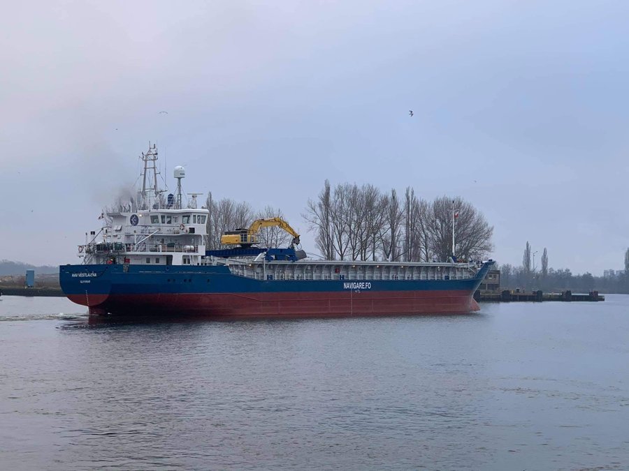 West Map Bound: Currently off Sognesjøen: HAV VESTLANDIA for Ringaskiddy