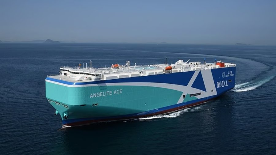 Newbuild in 2025 currently inbound for the Tyne: ANGELITE ACE 