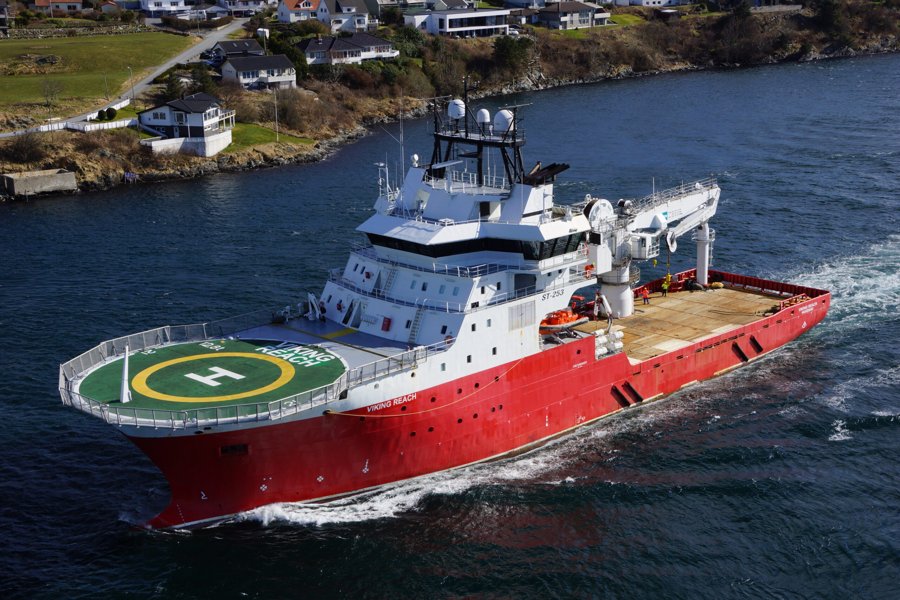 Currently in Firth of Clyde : VIKING REACH