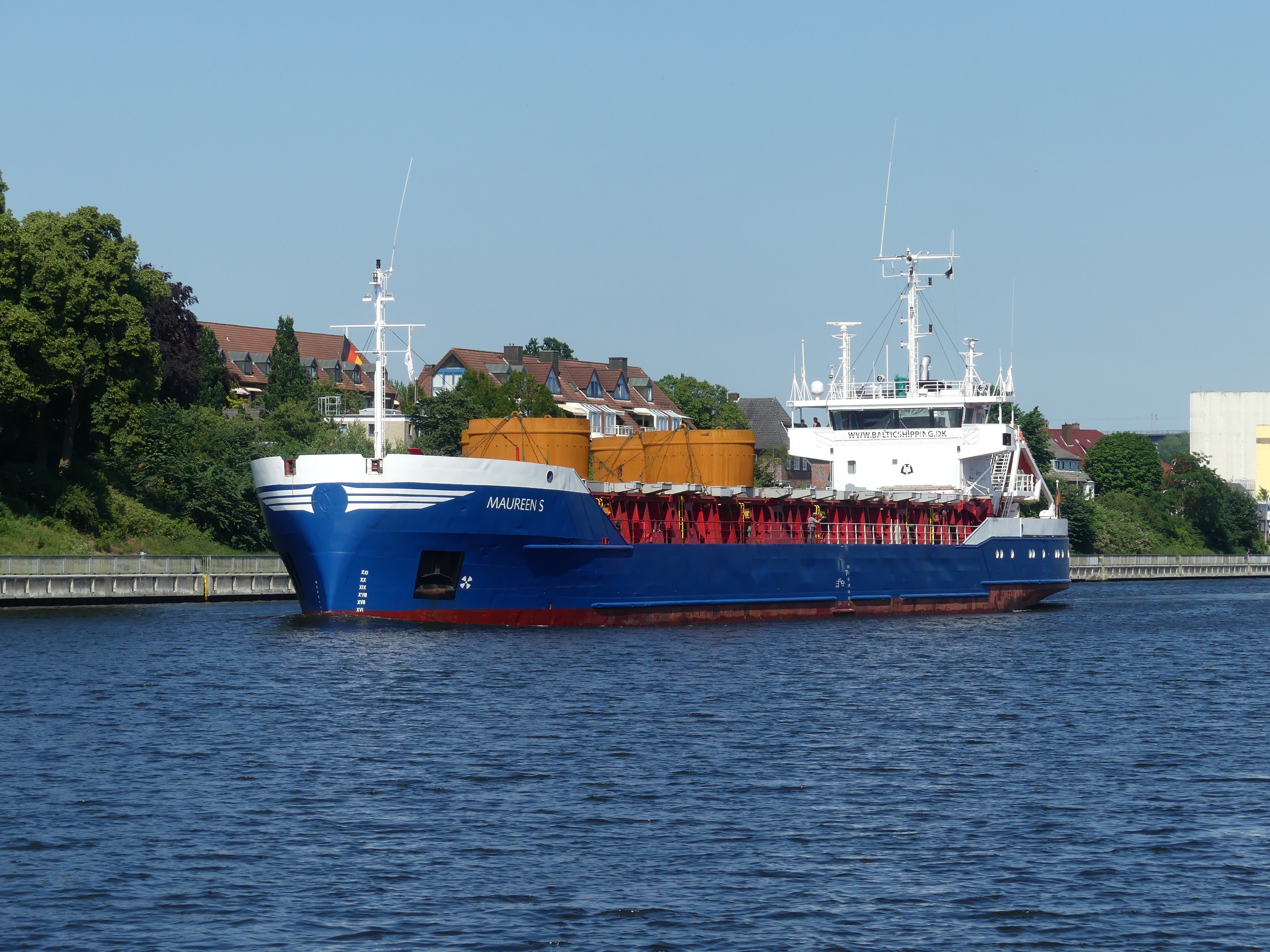 Thames Arrival: MAUREEN S           