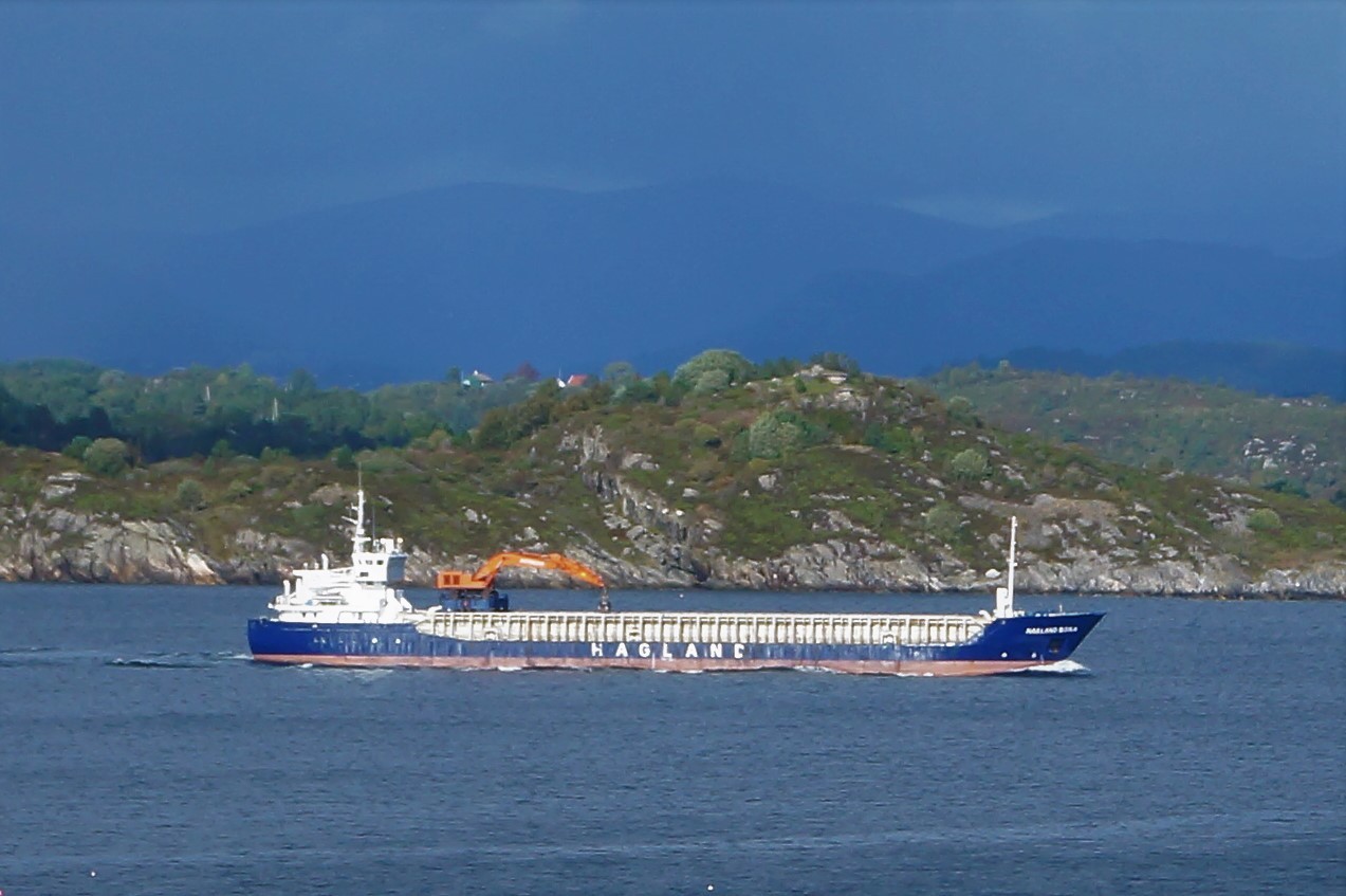 Transit: SNP WIND entering English South Coast at The Dover Strait