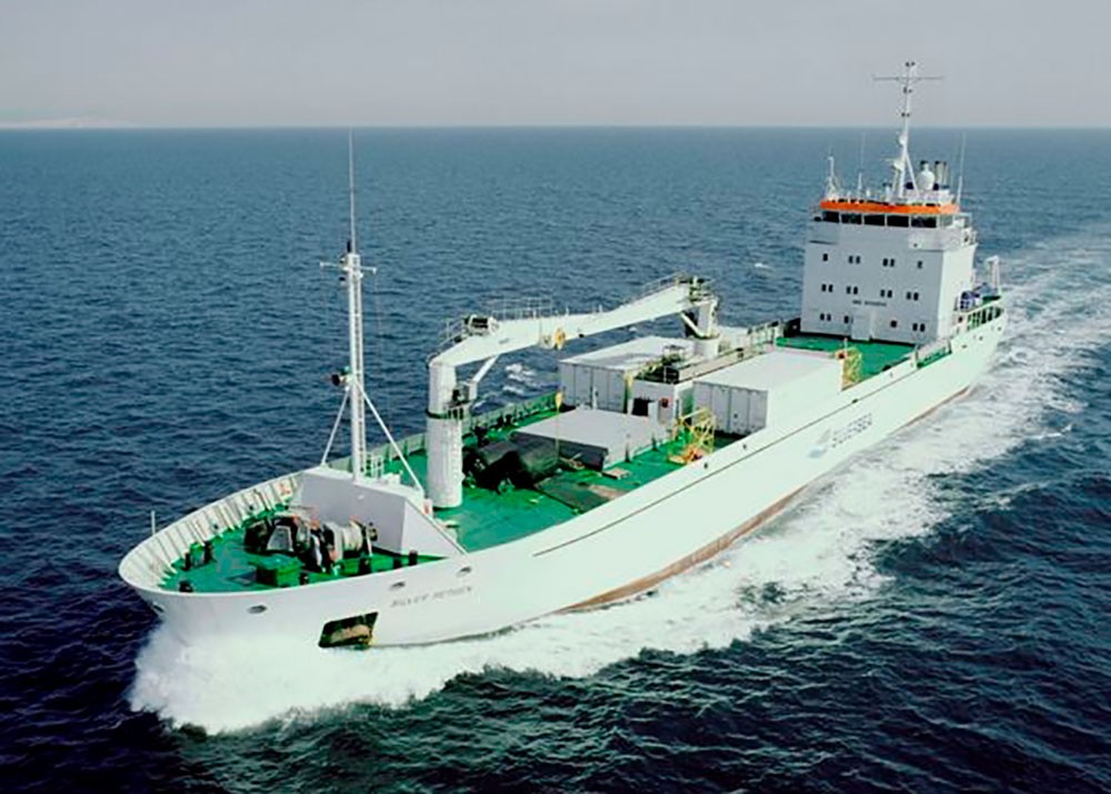  Scottish East Coast - SILVER BERGEN        transiting John O'Groats Approach