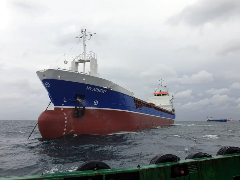  Irish Sea - MY ARMONY            transiting Irish Sea off Dublin