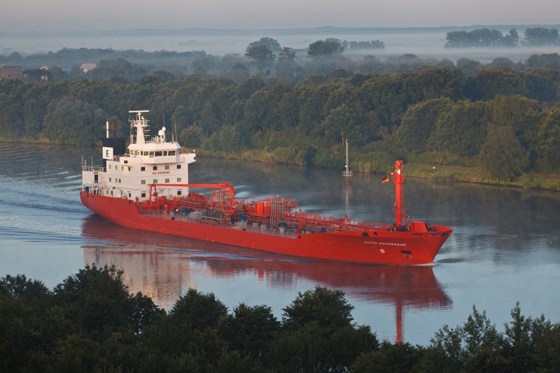 Transit: EDITH ESSBERGER entering English South Coast at The Dover Strait