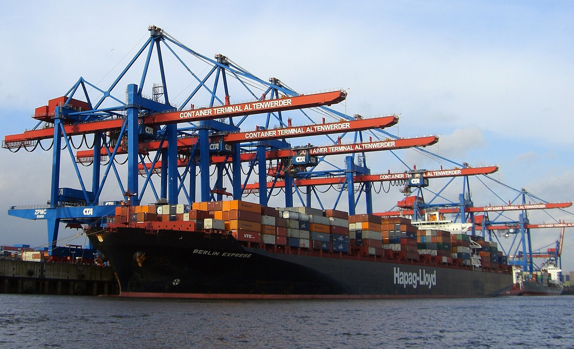 Transit: KIEL EXPRESS entering English South Coast at The Dover Strait