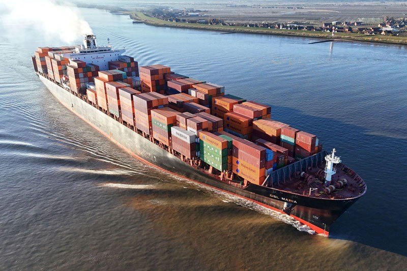 Transit: GSL MARIA entering English South Coast at The Dover Strait