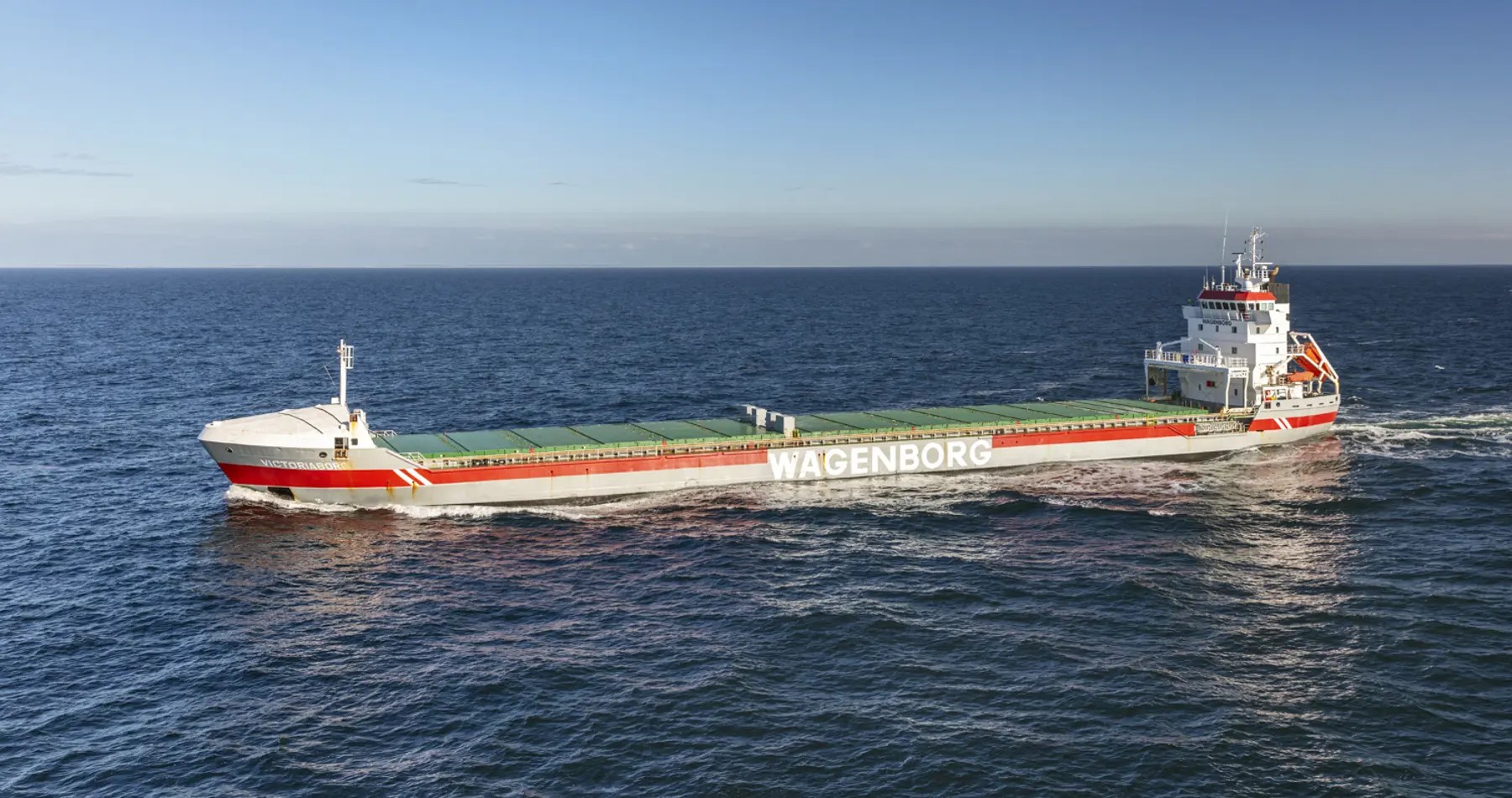 Transit: VICTORIABORG         entering English South Coast at The Dover Strait