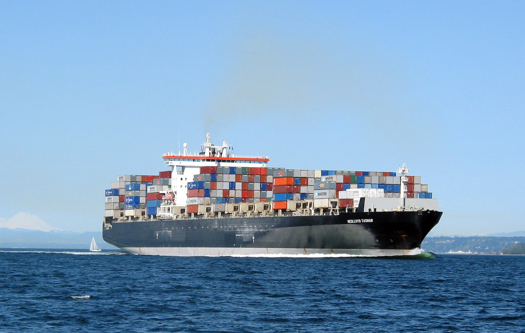 Transit: MSC BRIDGEPORT       entering English South Coast at The Dover Strait