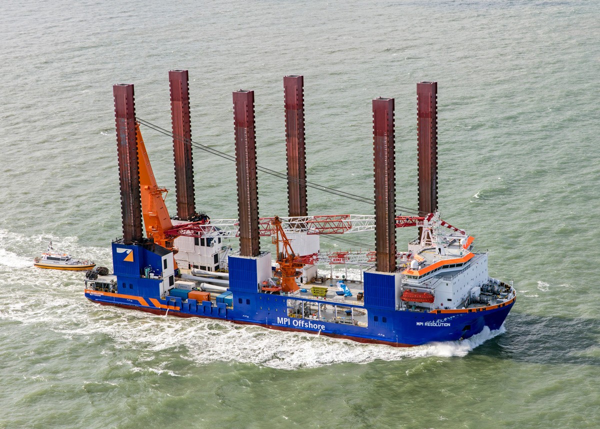 Transit: MPI RESOLUTION       entering English South Coast at The Dover Strait