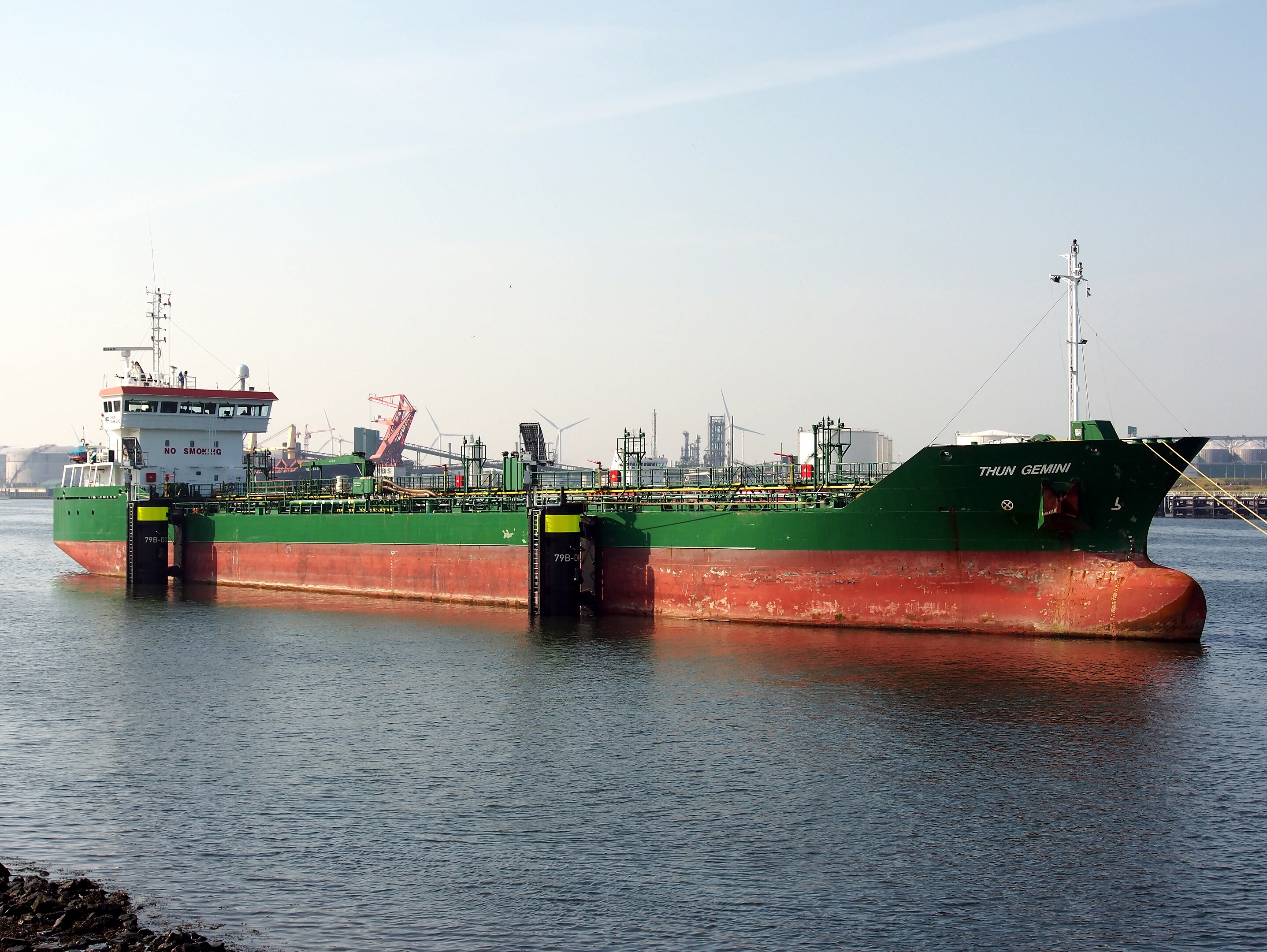 Transit: THUN GEMINI entering English South Coast at The Dover Strait