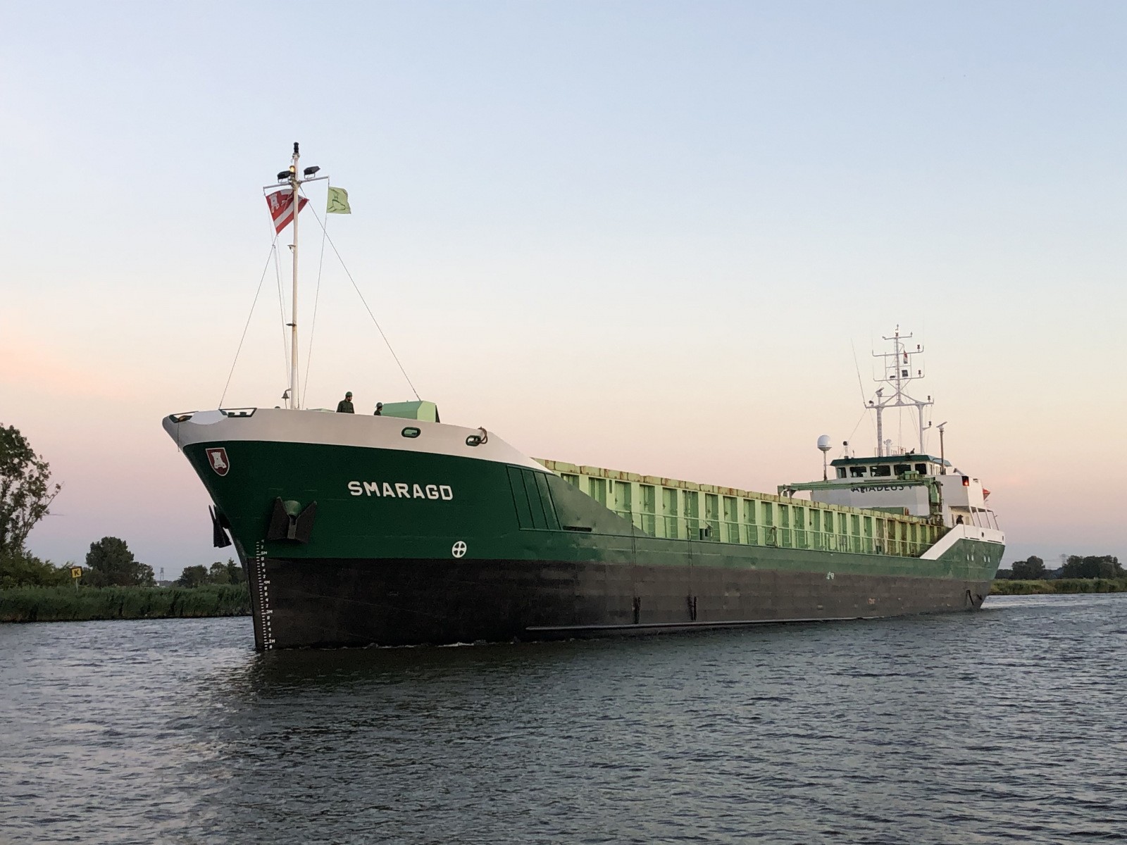 Transit: AMADEUS SMARAGD      entering English South Coast at The Dover Strait