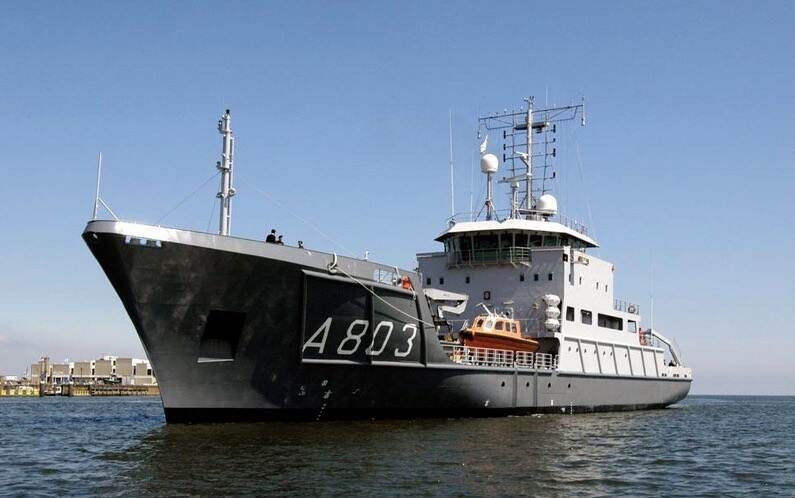 Name Record Updated: SURVEYVESSEL LUYMES -> HNLMS LUYMES
