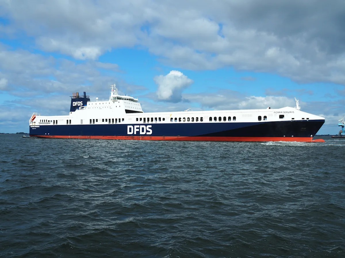 Humber Departure: FICARIA SEAWAYS
