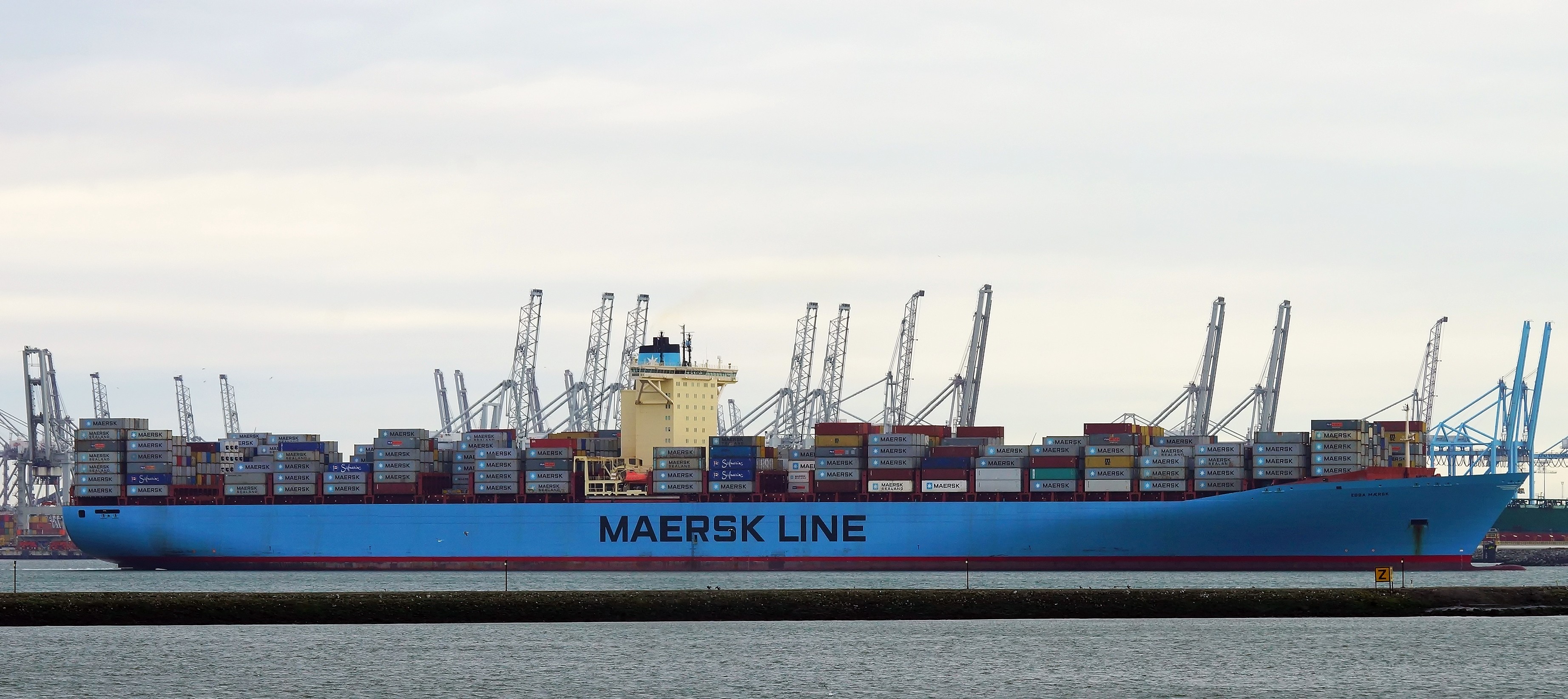 Transit: EBBA MAERSK entering English South Coast at The Dover Strait