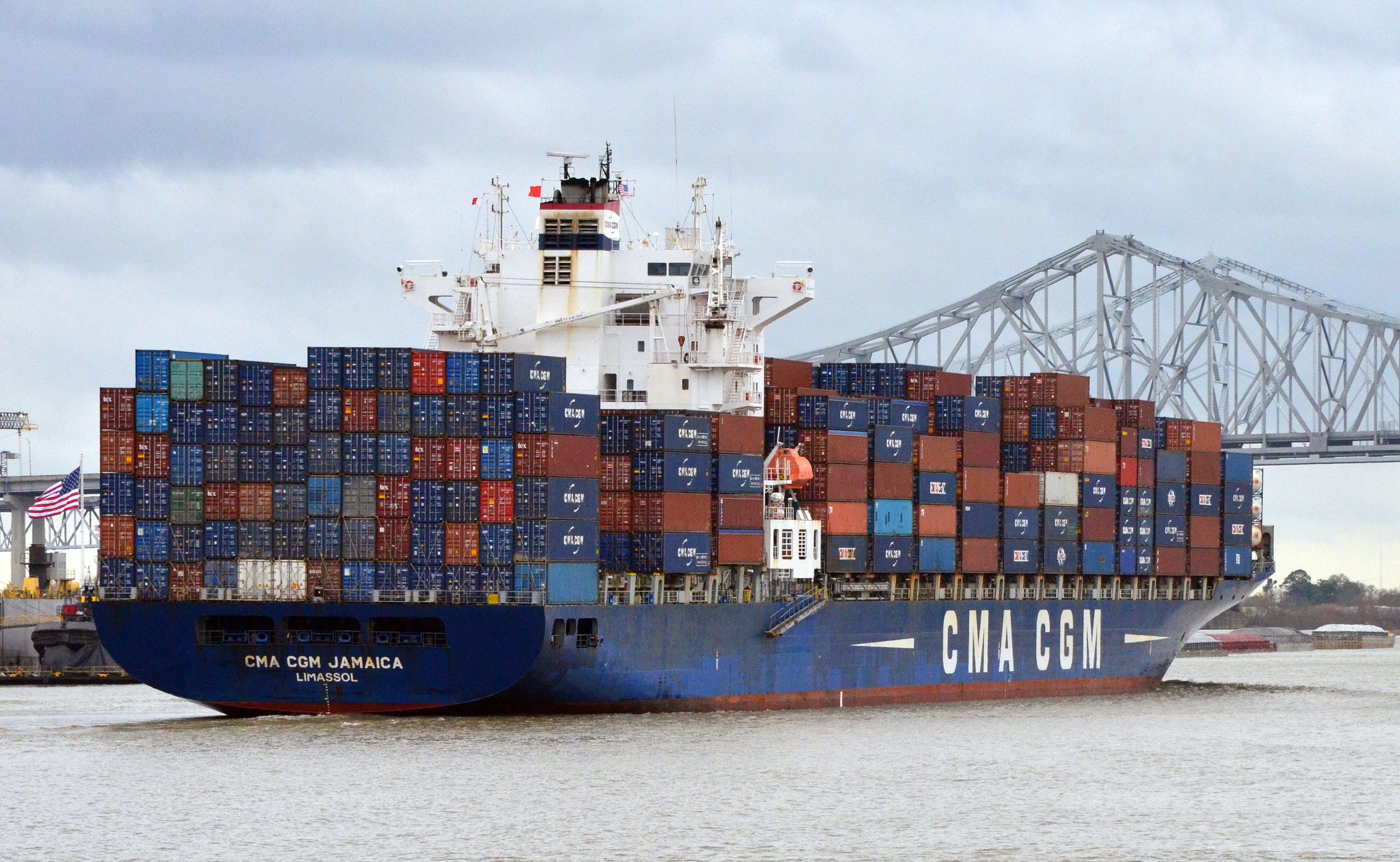  Celtic Sea - CMA CGM JAMAICA      transiting Celtic Sea