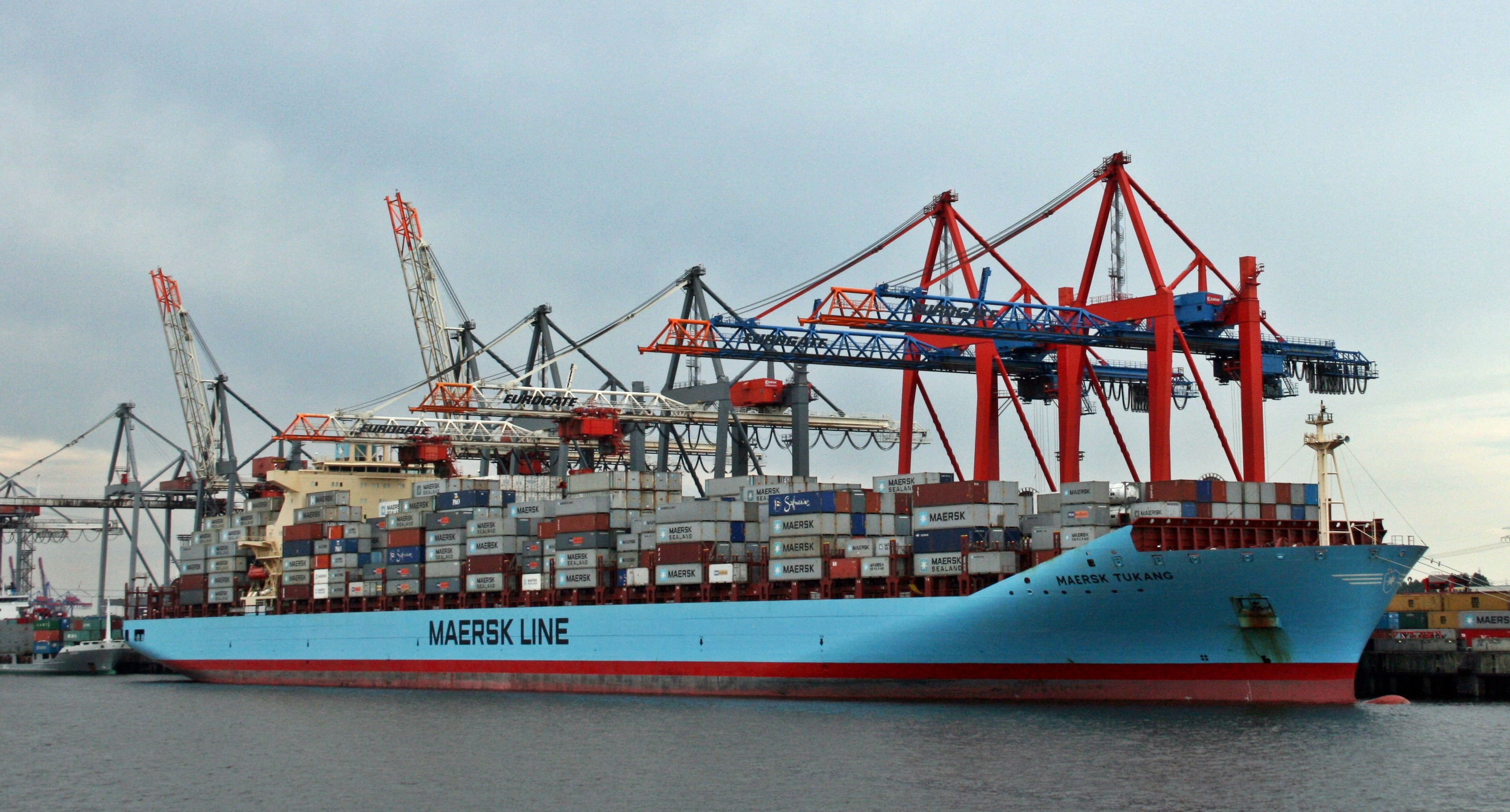 Transit: MAERSK TUKANG        entering English South Coast at The Dover Strait