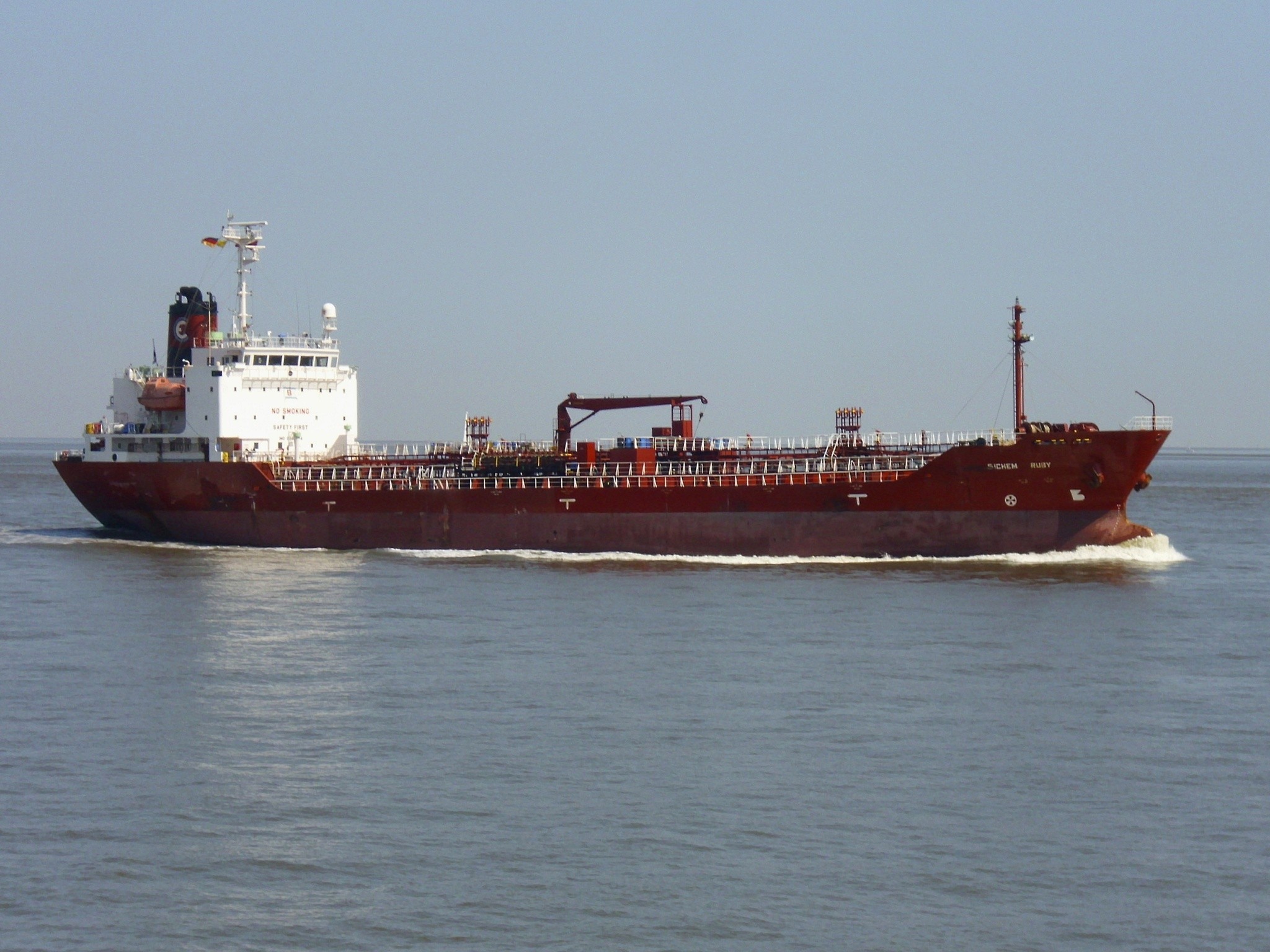 Transit: NQ VICTORIA          entering English South Coast at The Dover Strait