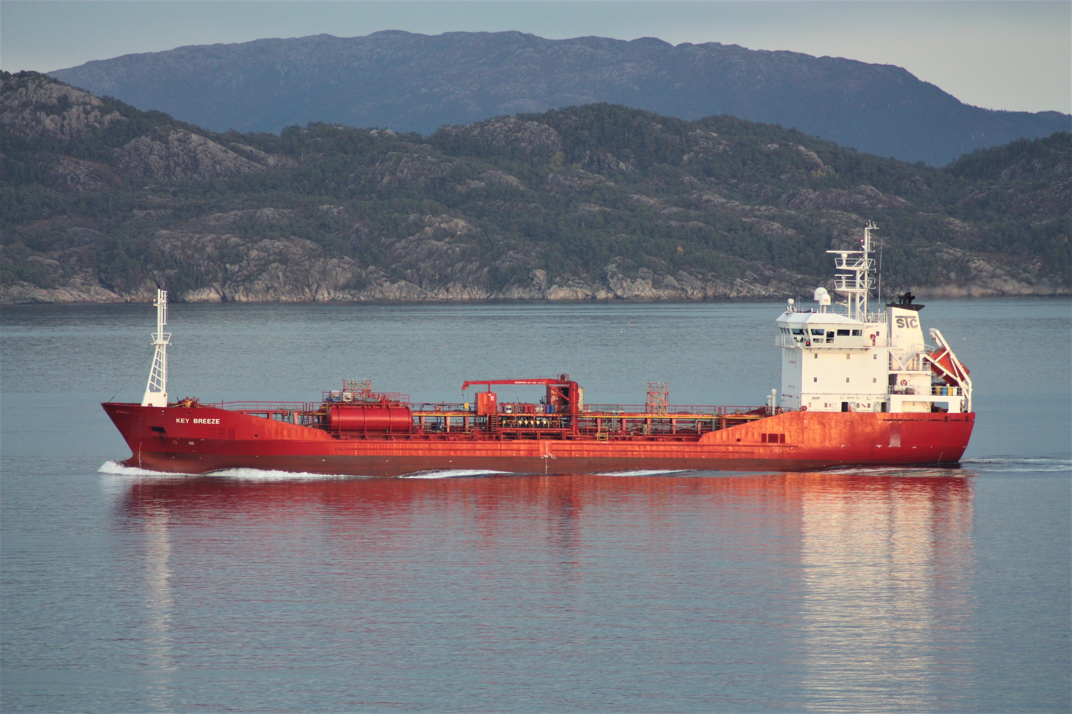  Scottish West Coast - KEY BREEZE           transiting Clyde Approaches