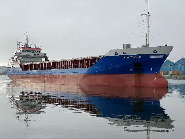 Irish Sea - CELTIC RAIDER transiting North Channel Belfast