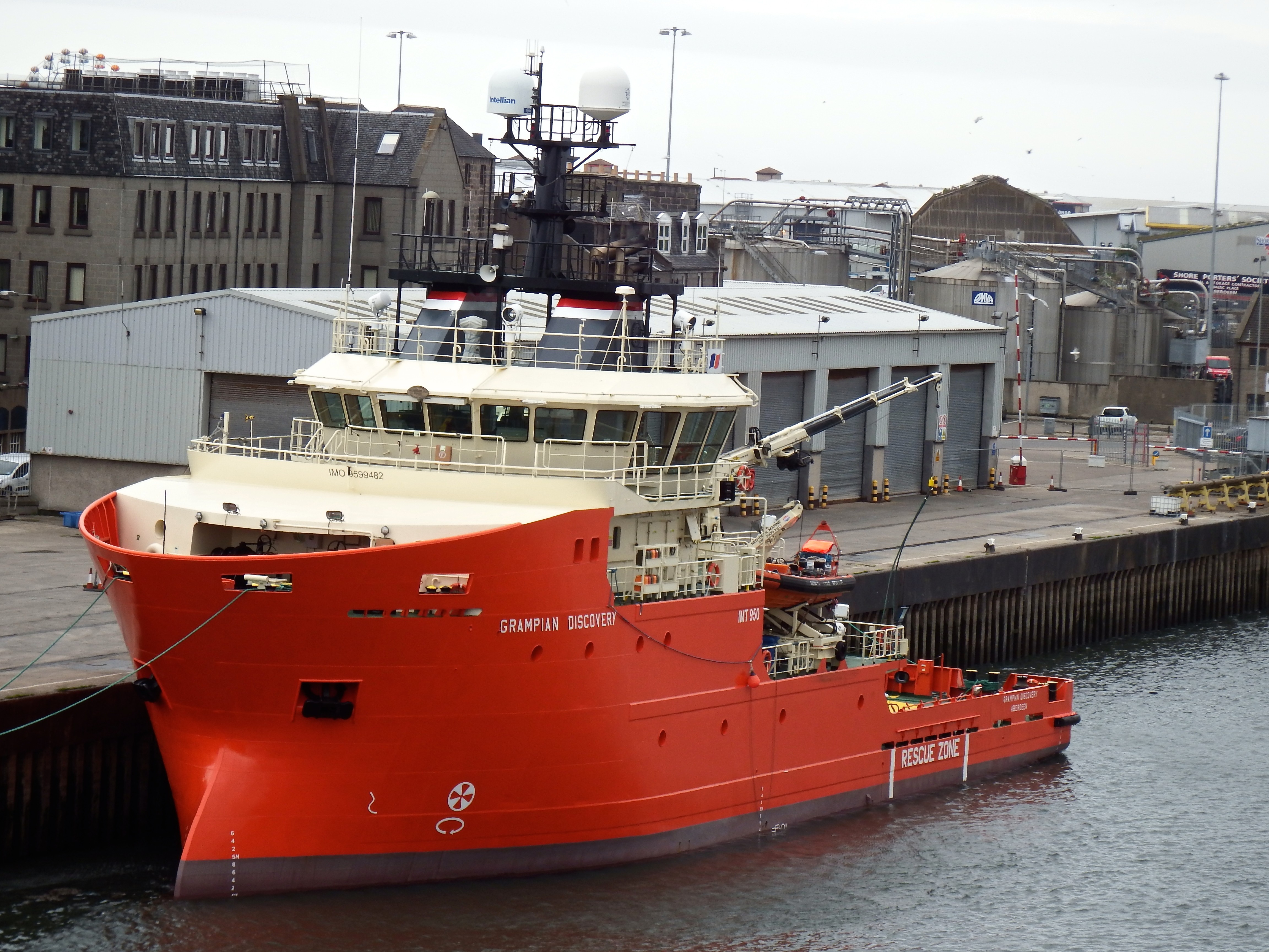  Scottish East Coast - GRAMPIAN COURAGEOUS transiting Aberdeenshire Coast