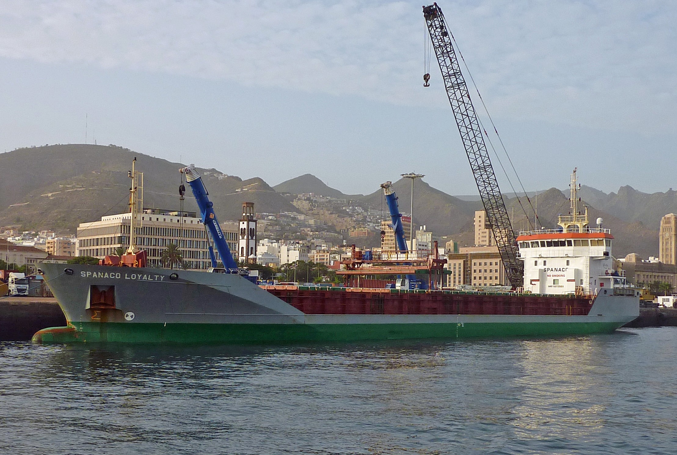 Transit: SPANACO LOYALTY      entering English South Coast at The Dover Strait