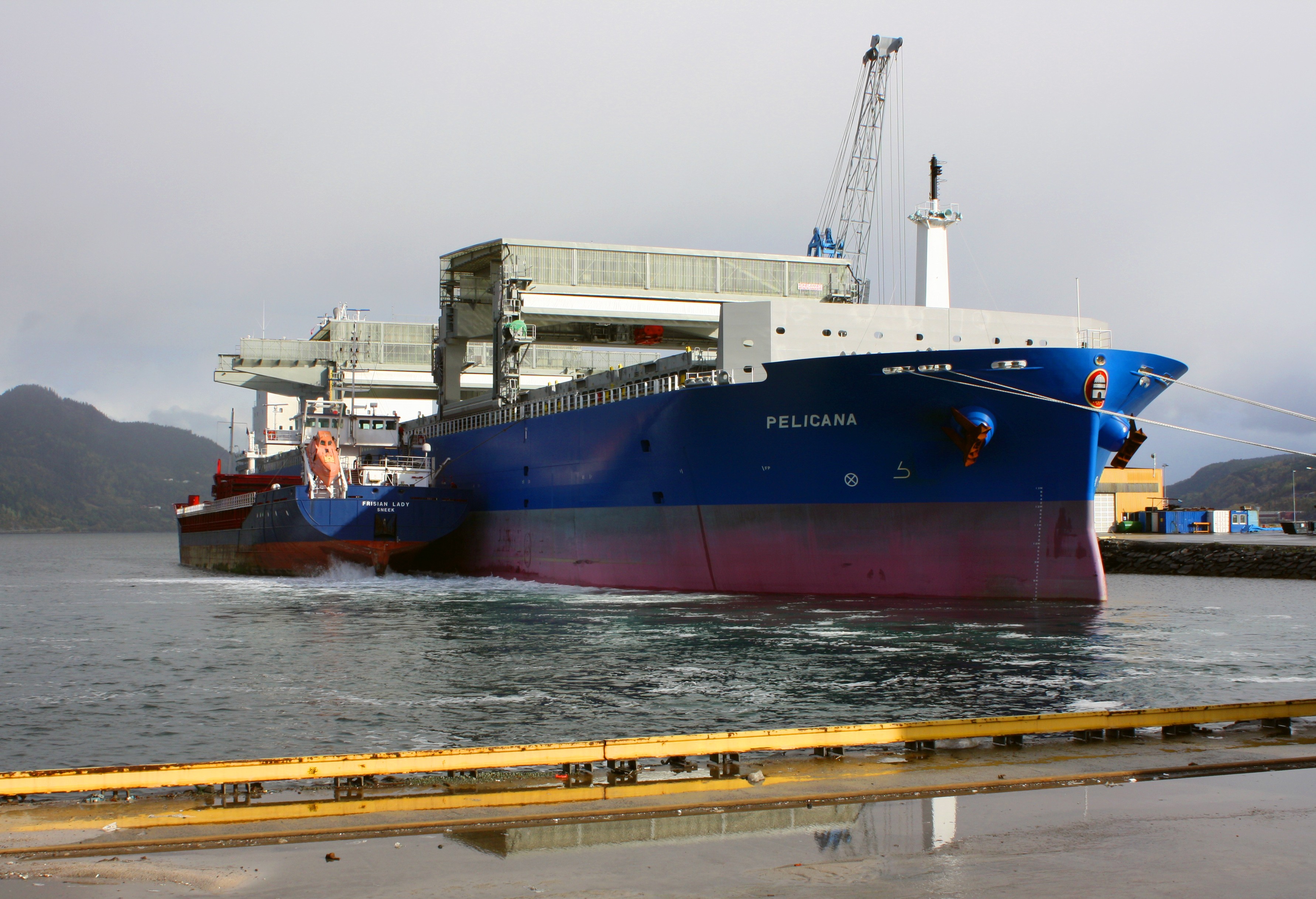 Thames Departure: PELICANA            