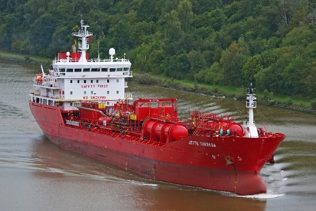 Transit: JETTE THERESA        entering English South Coast at The Dover Strait