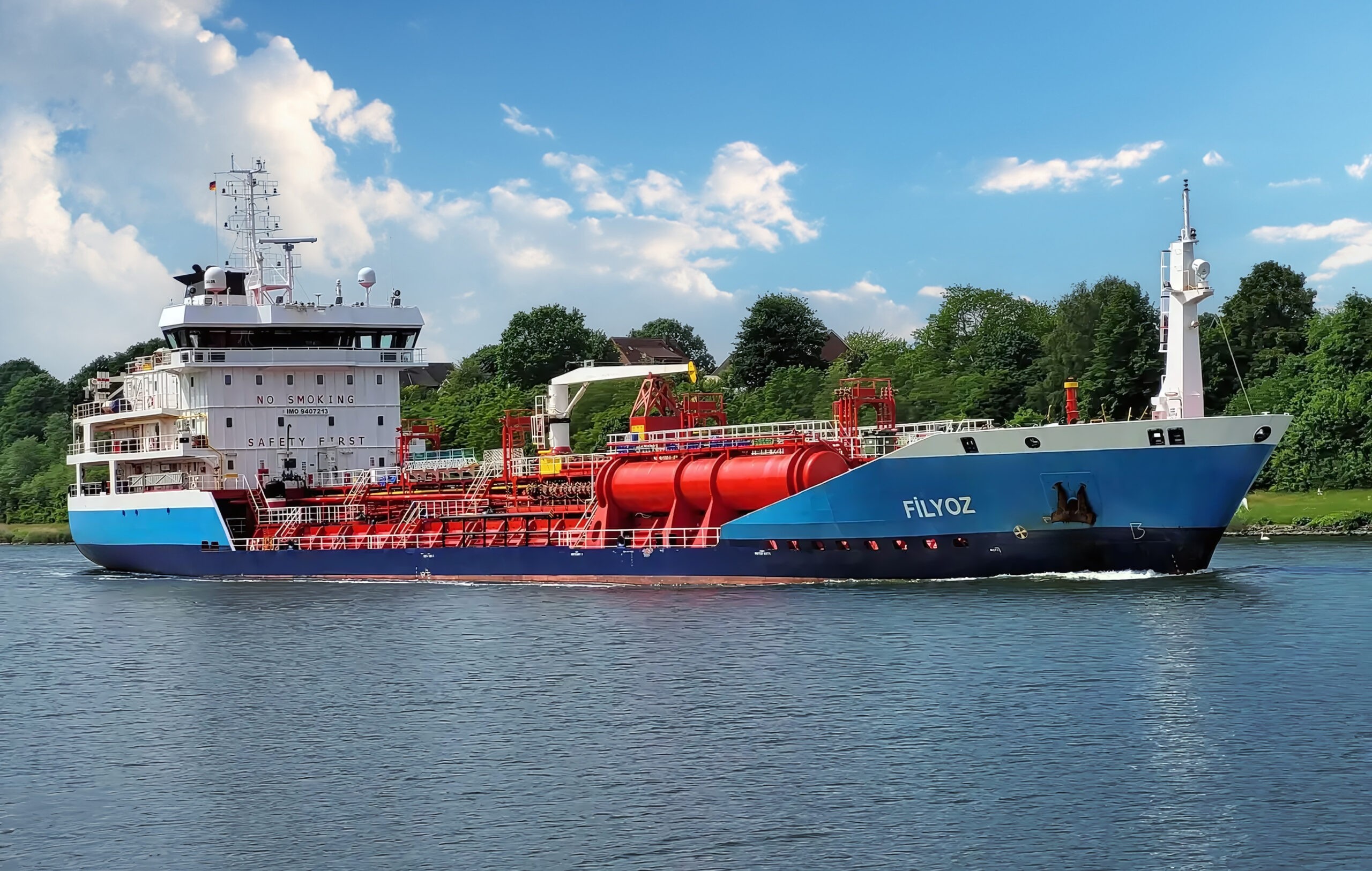 Transit: FILYOZ               entering English South Coast at The Dover Strait