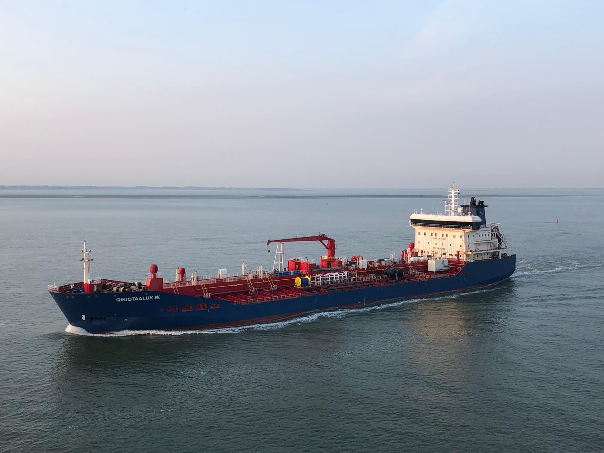 Transit: QIKIQTAALUK W.       entering English South Coast at The Dover Strait