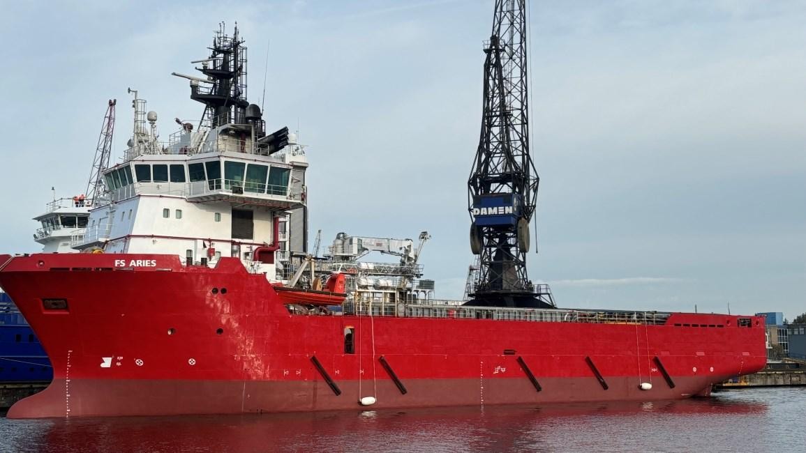 Scottish East Coast - FS ARIES             transiting Berwick Coast