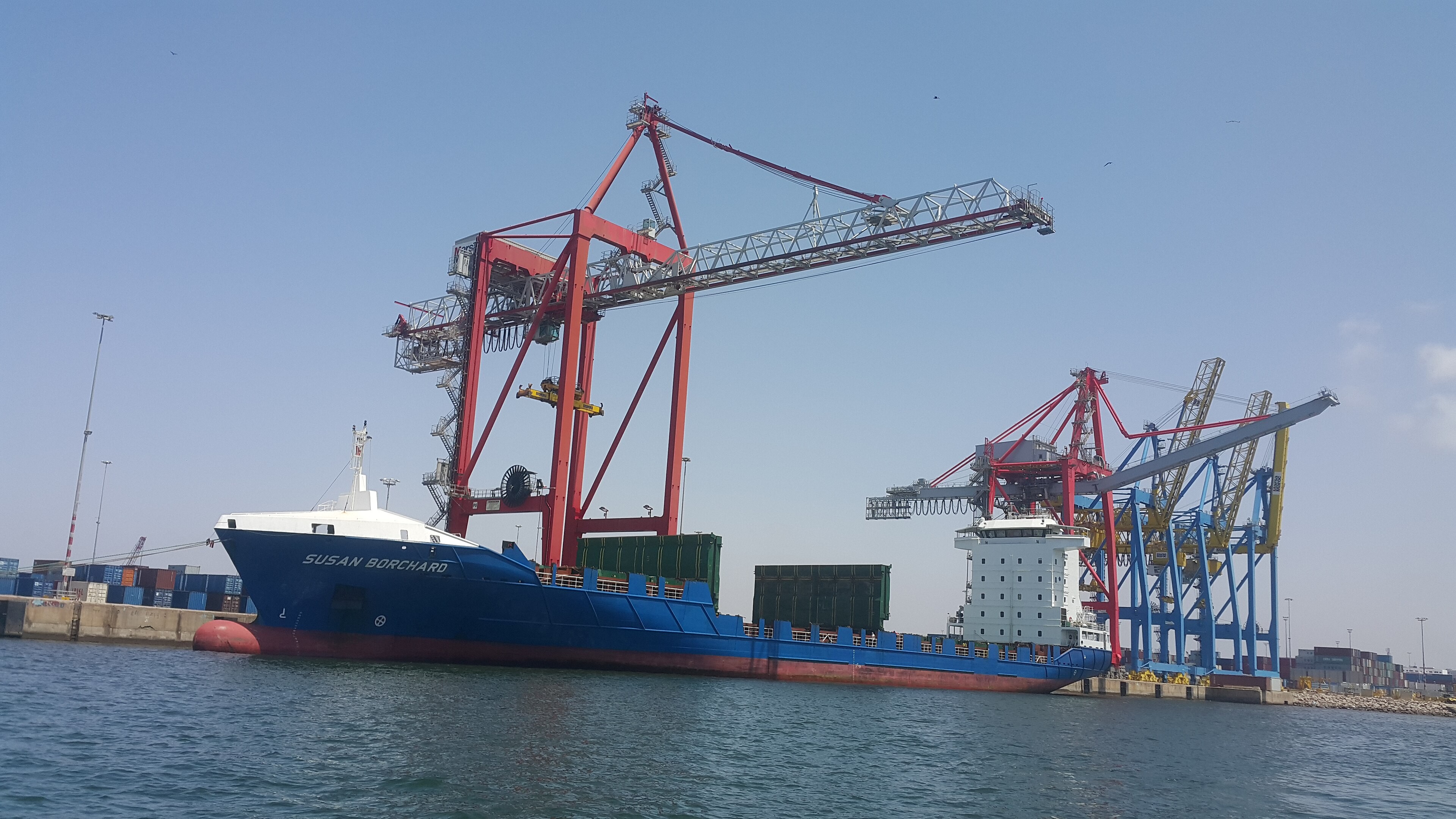  Irish Sea - BG ONYX              transiting Irish Sea off Dublin