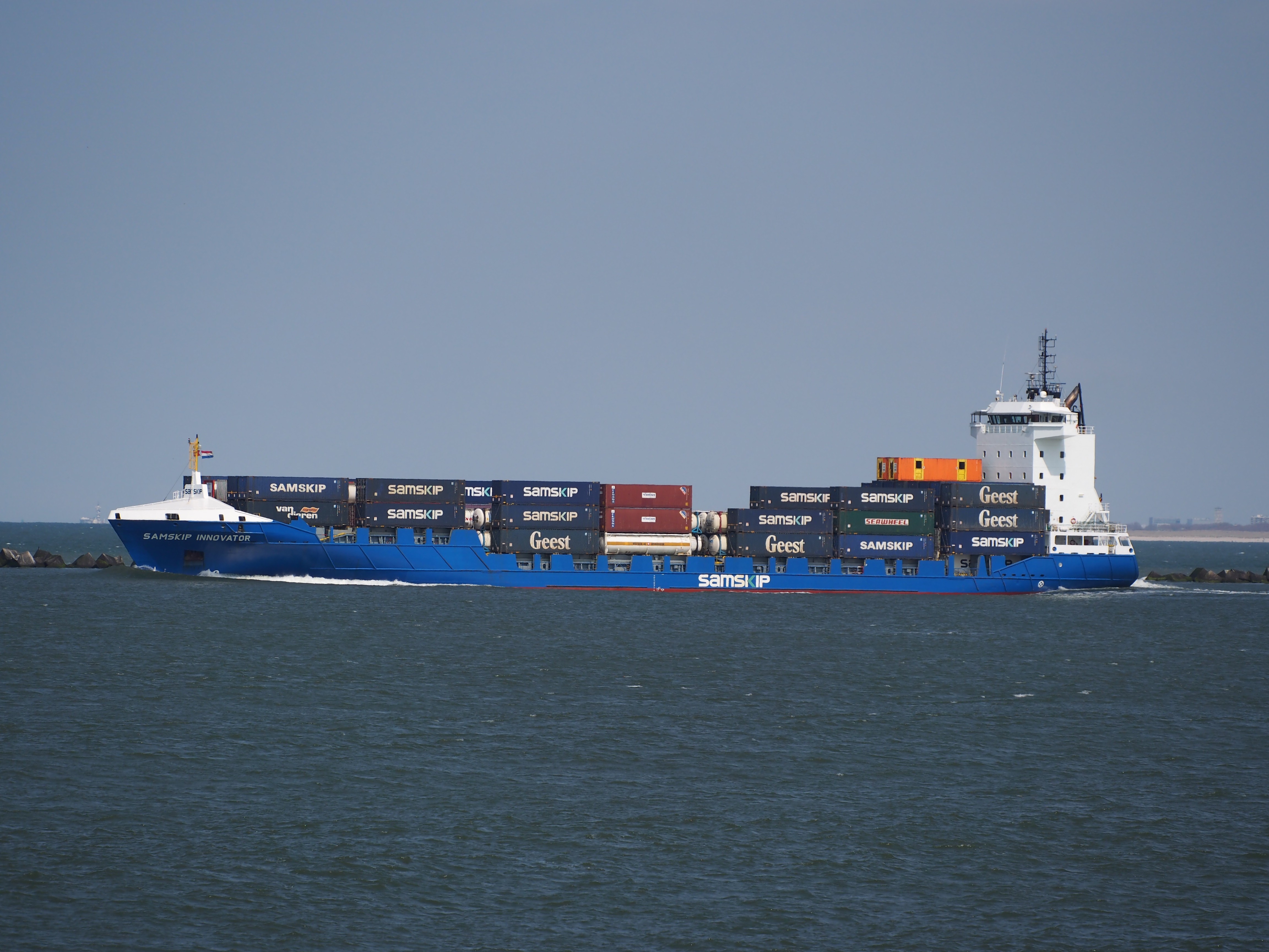  Scottish East Coast - SAMSKIP INNOVATOR    transiting Forth & Tay Coast