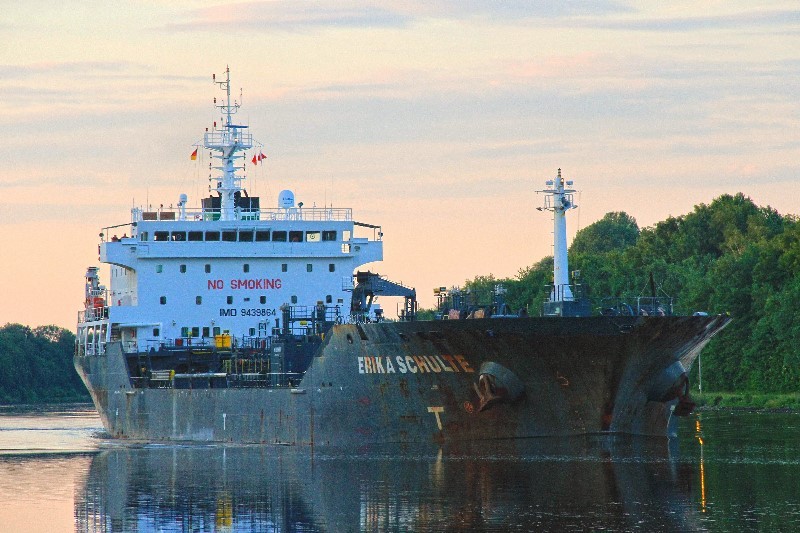 Transit: ERIKA SCHULTE        entering English South Coast at The Dover Strait