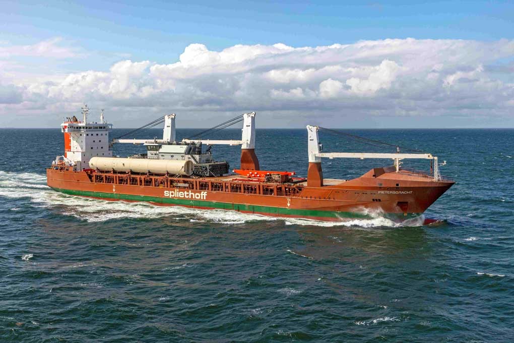 Transit: PIETERSGRACHT        entering English South Coast at The Dover Strait
