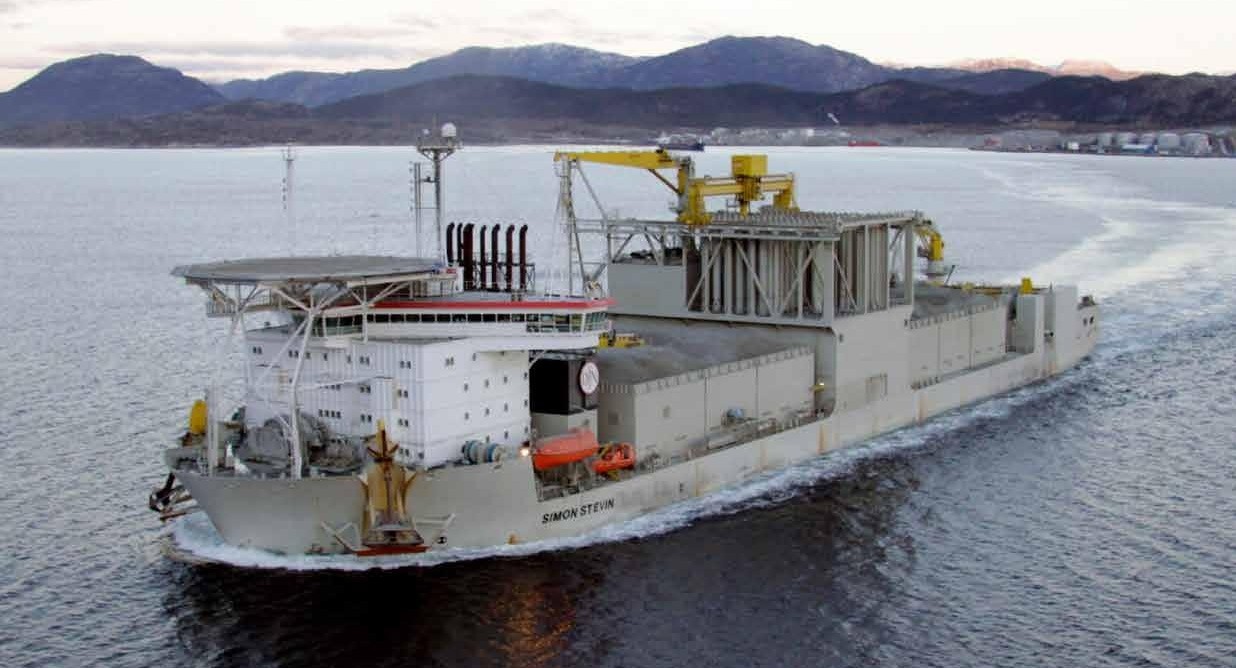  Scottish East Coast - SIMON STEVIN transiting Tayside Coast