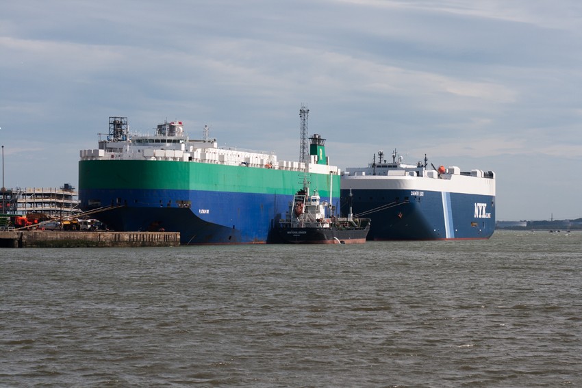 Transit: DEMETER LEADER       entering English South Coast at The Dover Strait