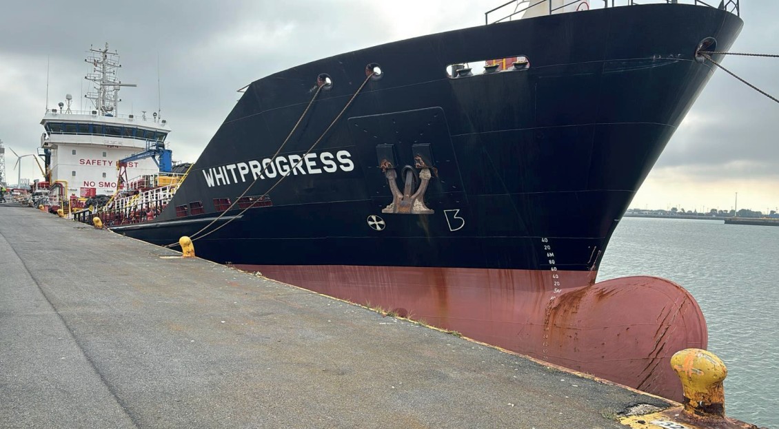 Thames Departure: WHITPROGRESS