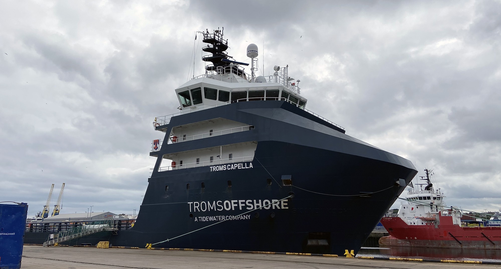  Scottish East Coast - TROMS CAPELLA        transiting Tayside Coast