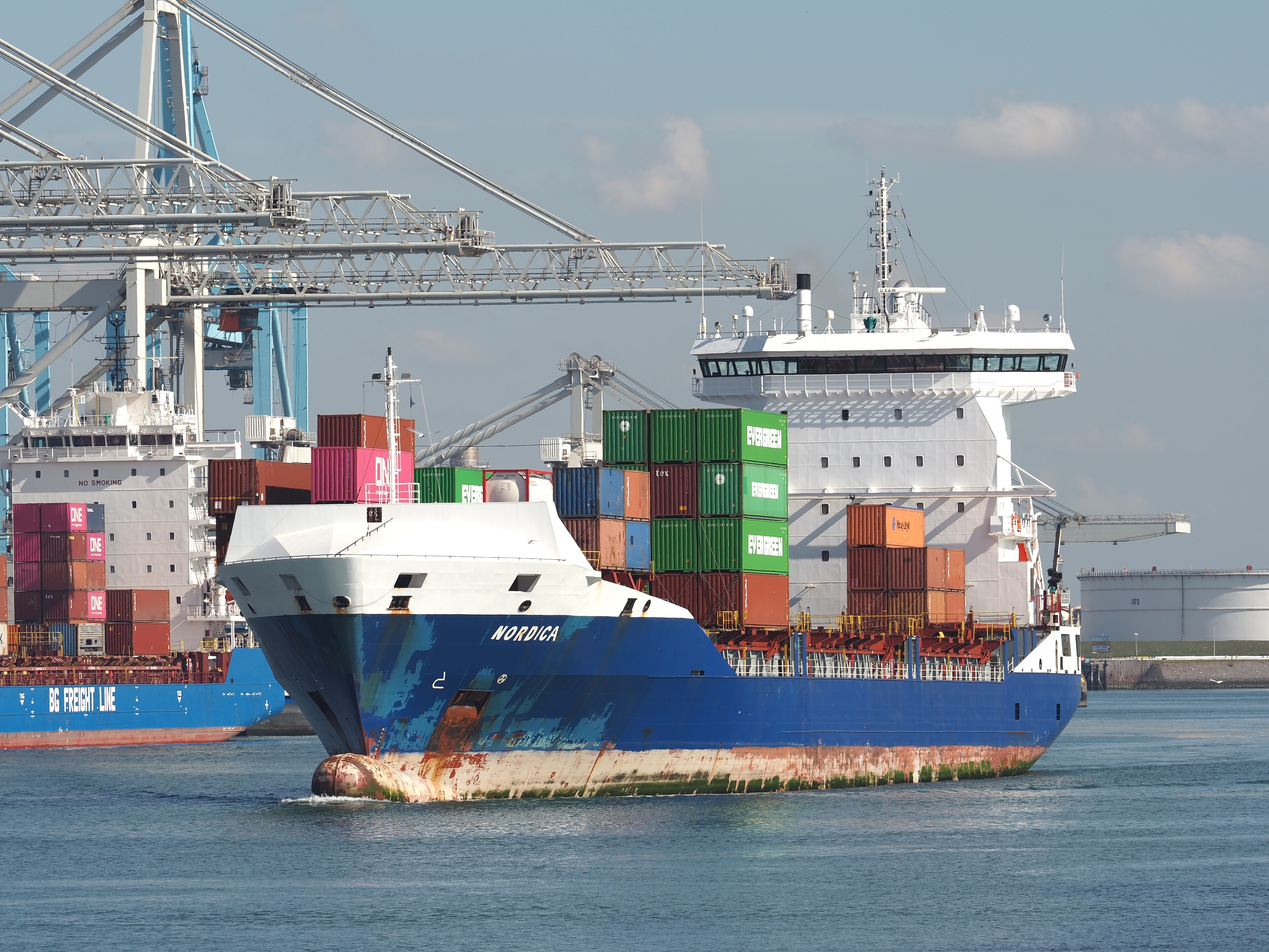 Transit: NORDICA entering English South Coast at The Dover Strait