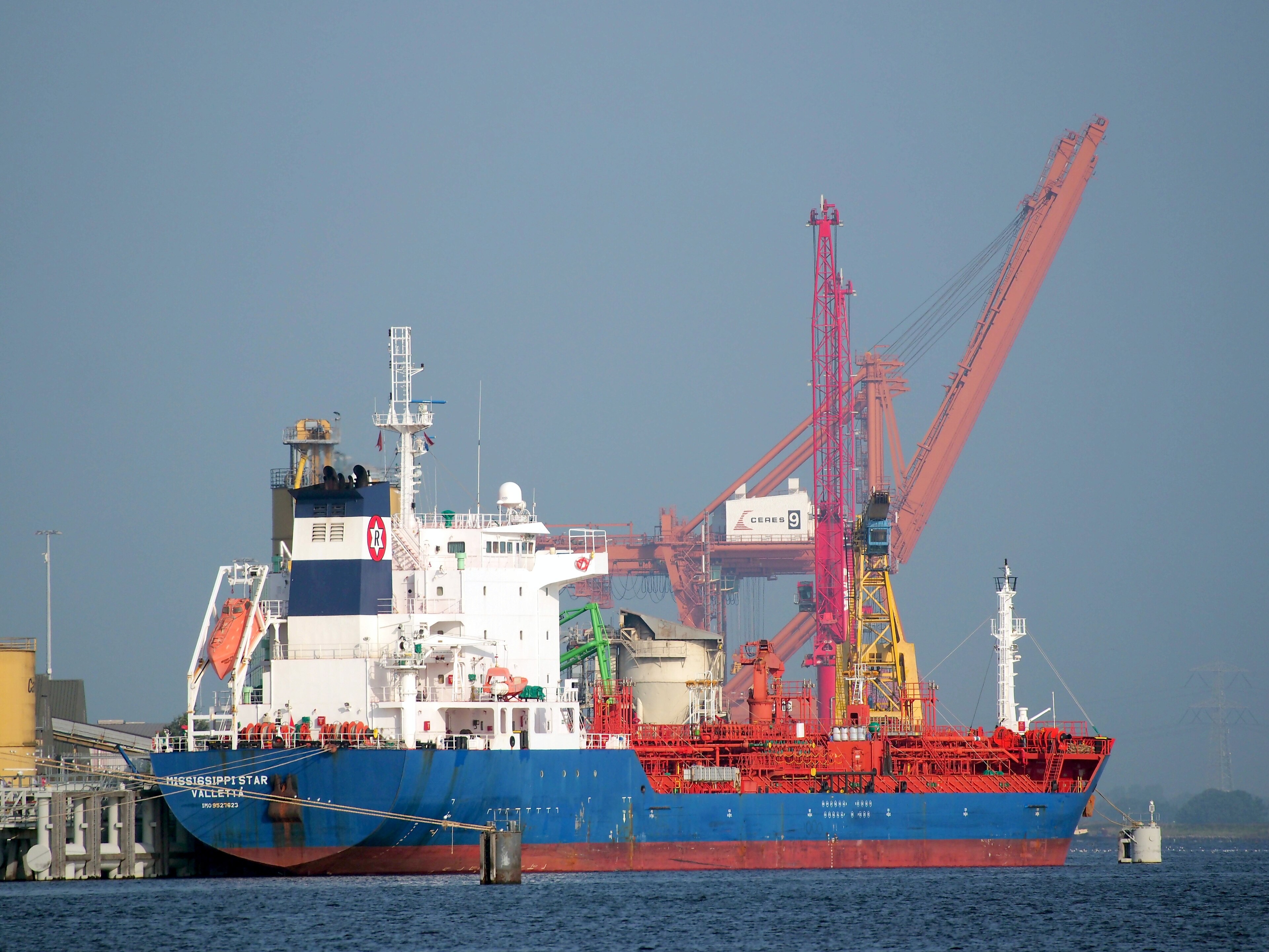  Scottish West Coast - MISSISSIPPI STAR     transiting West of Cape Wrath