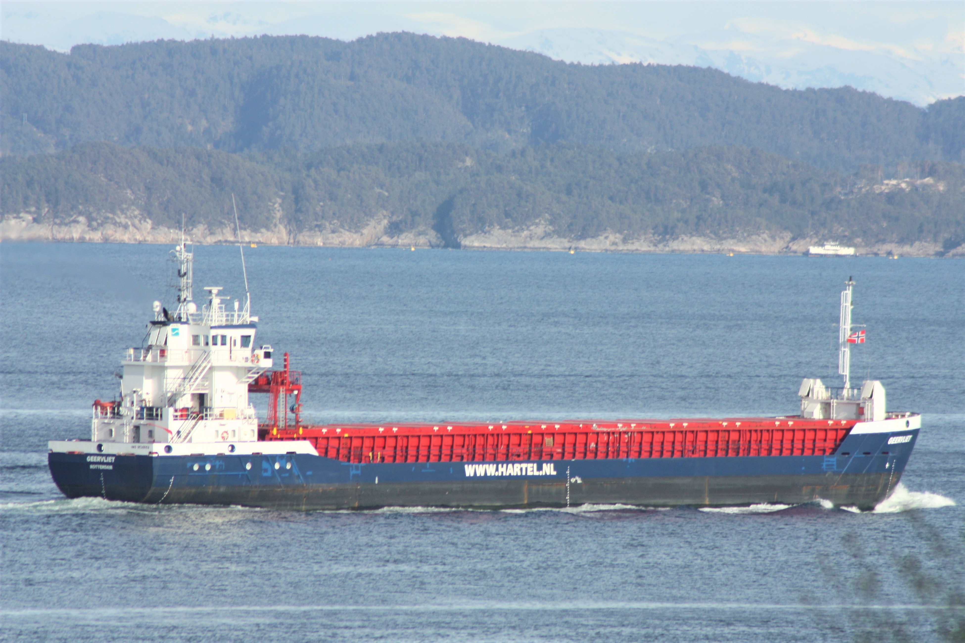  Irish Sea - ARISTONA transiting North Channel Belfast