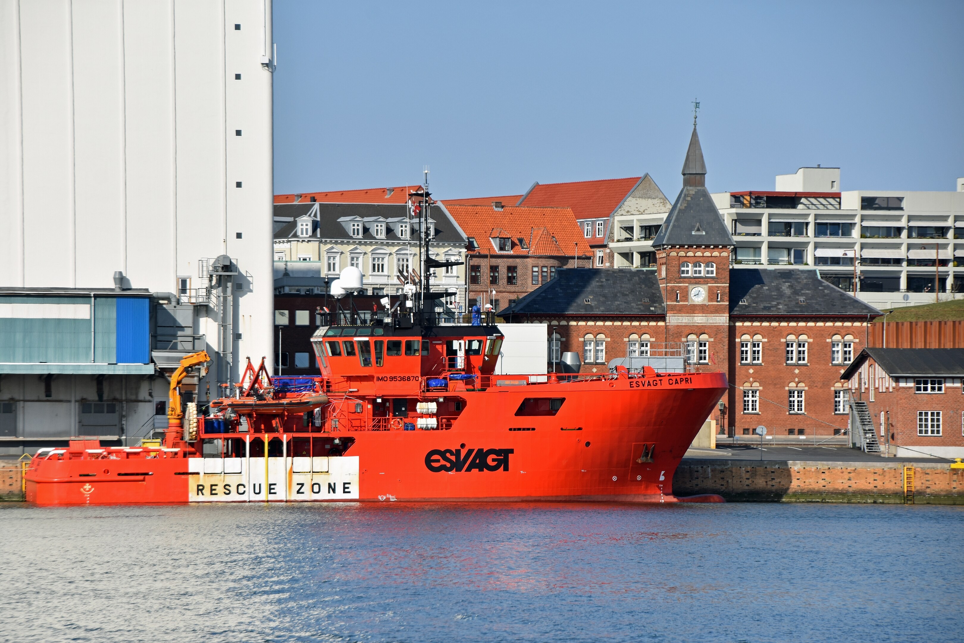  Scottish East Coast - ESVAGT CAPRI         transiting Aberdeenshire Coast