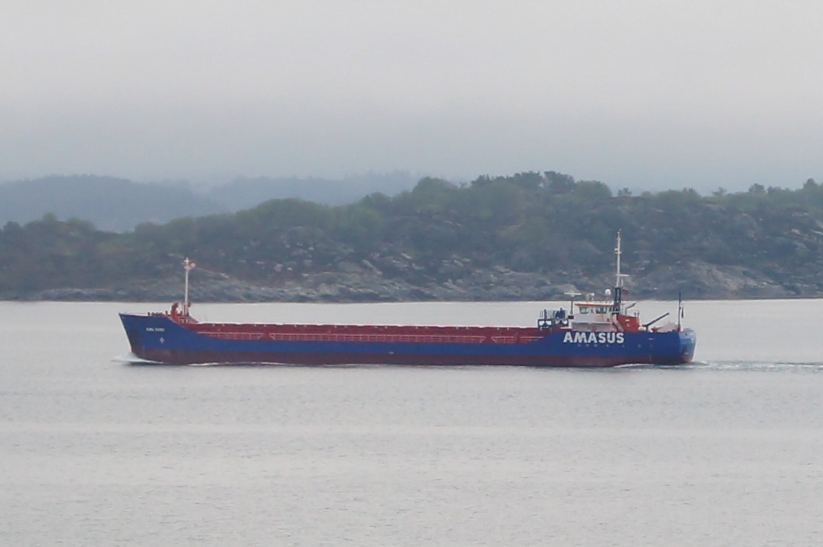 Transit: EEMS SPIRIT          entering English South Coast at The Dover Strait