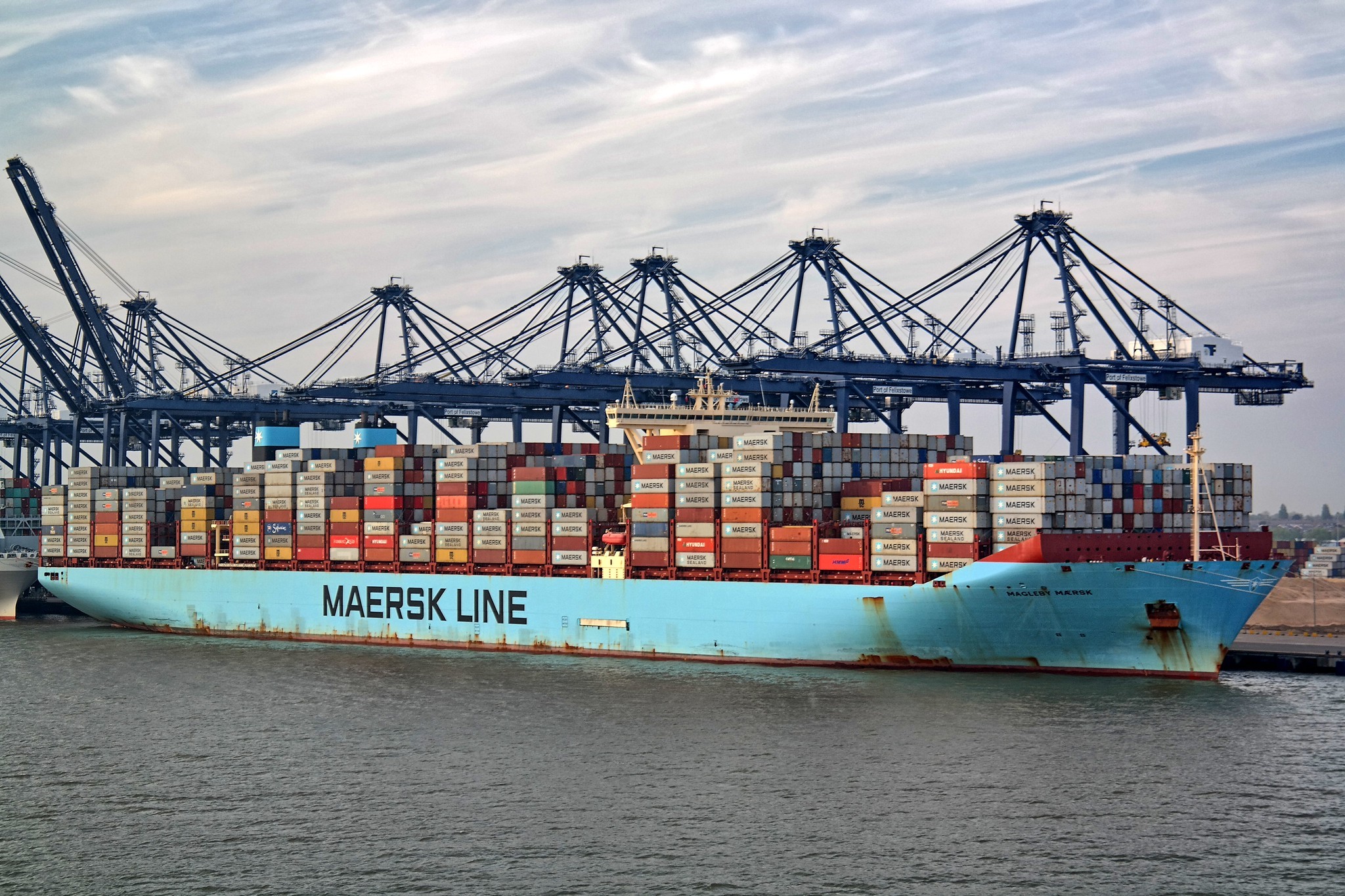 Thames Departure: MAGLEBY MAERSK