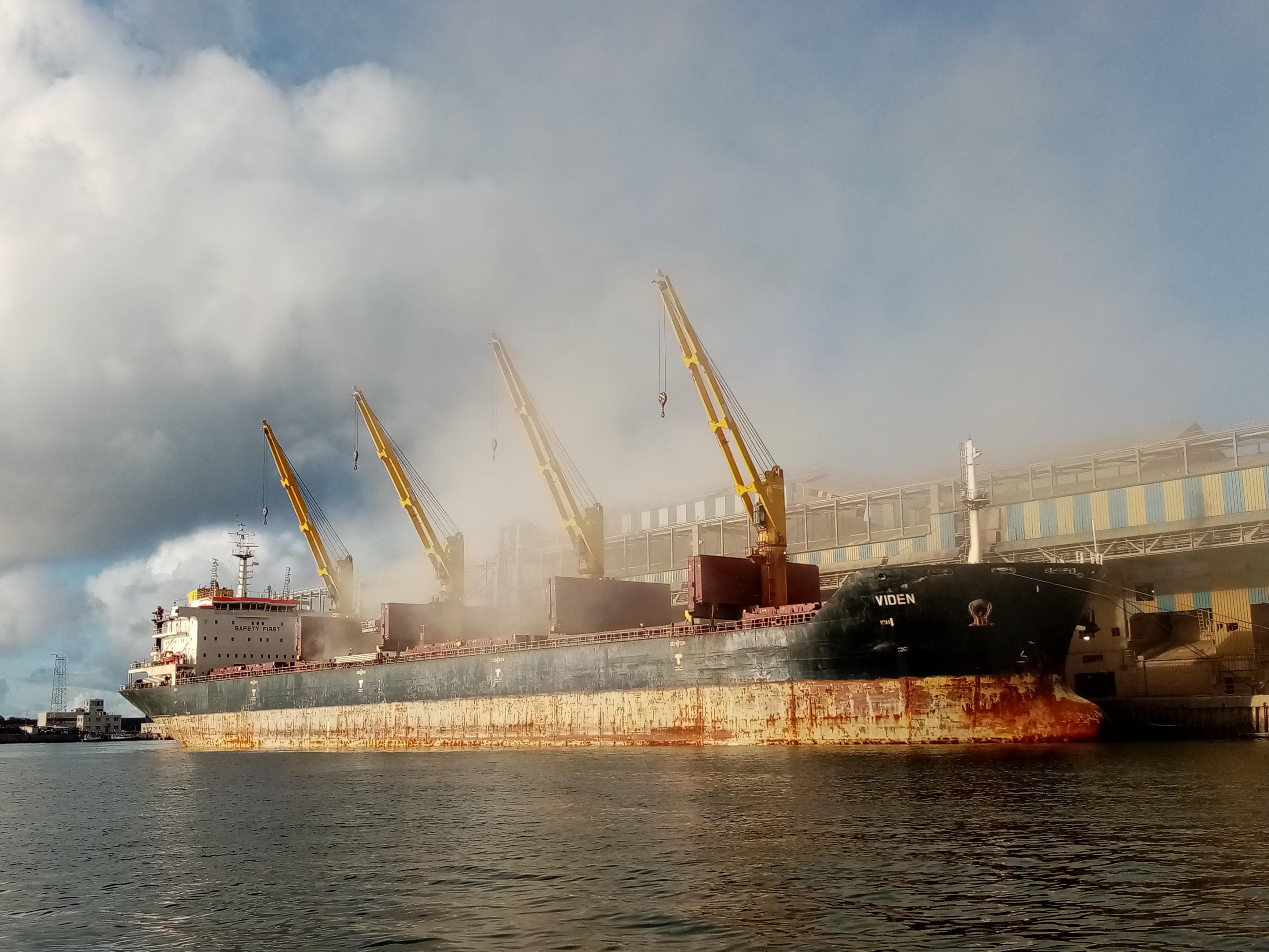  Irish Sea - WHITE WANDERER       transiting North Channel Belfast