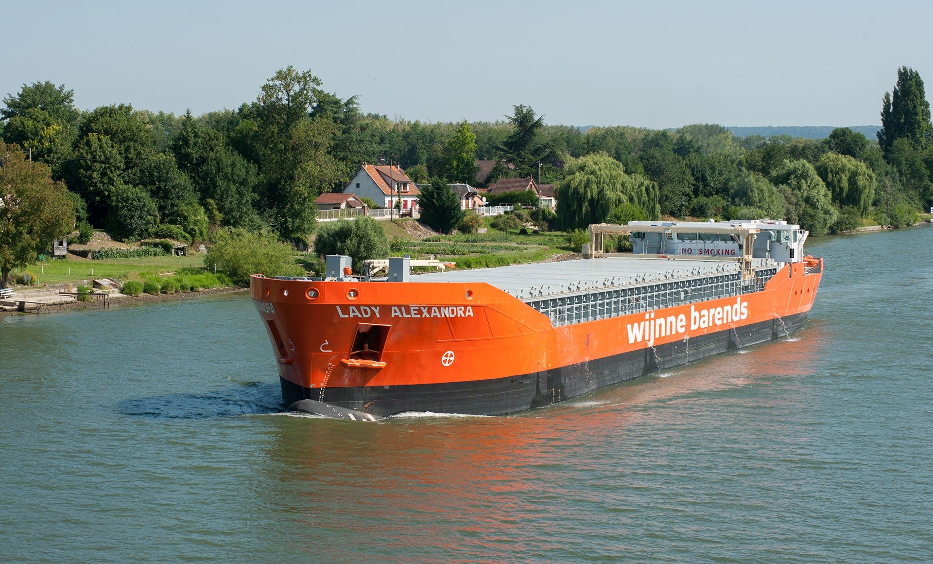  Irish Sea - LADY ALEXANDRA       transiting North Channel Belfast