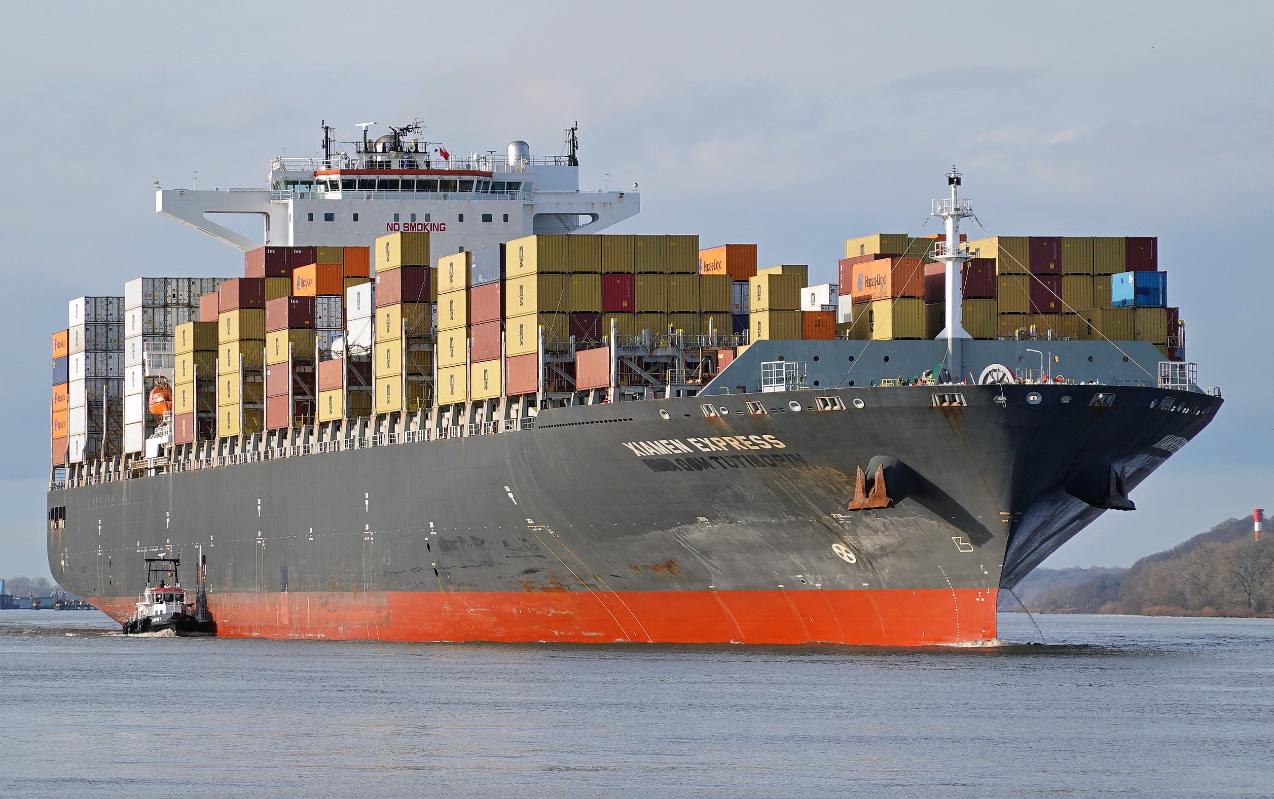 Transit: XIAMEN EXPRESS       entering English South Coast at The Dover Strait