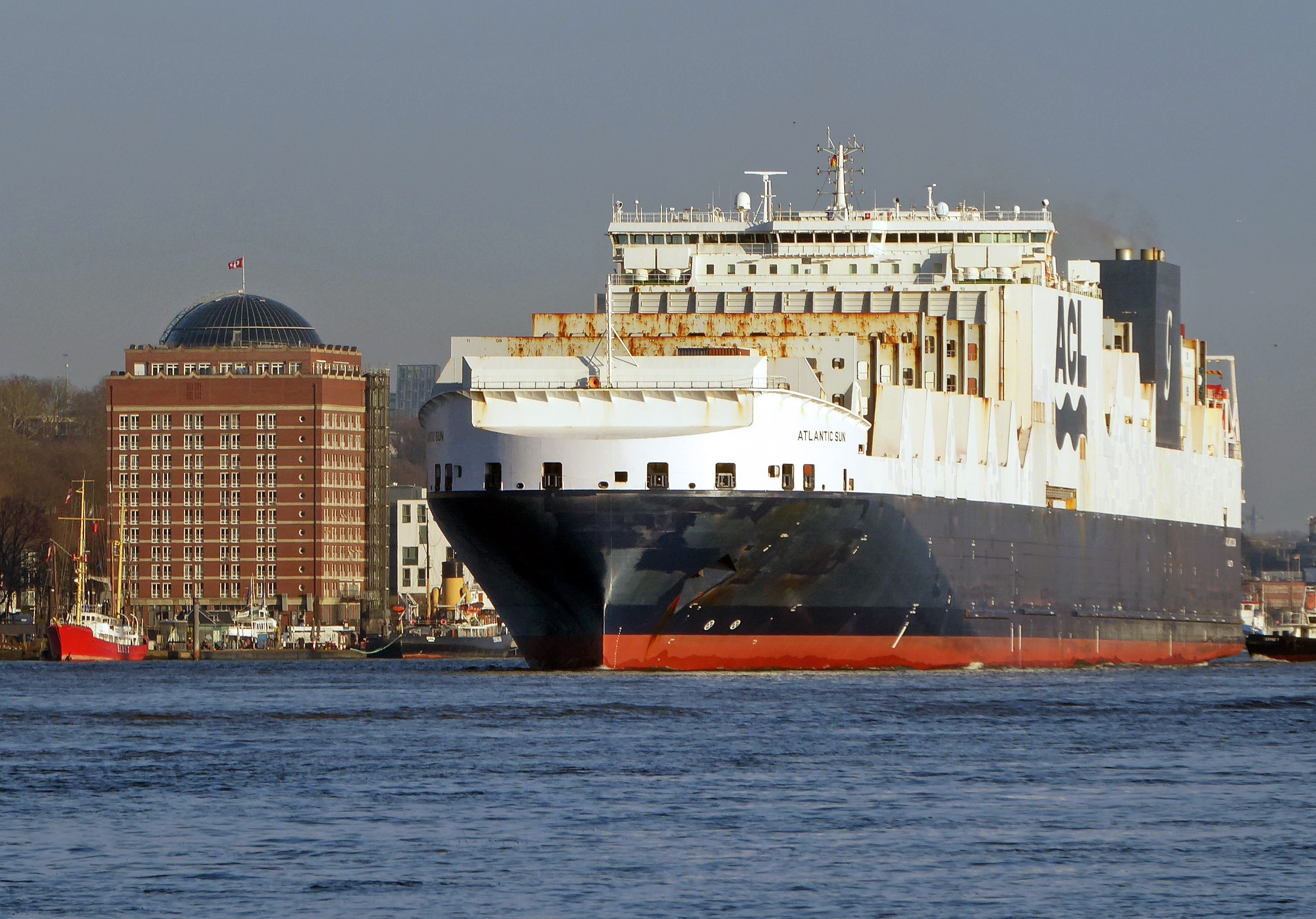 Transit: ATLANTIC SUN         entering English South Coast at The Dover Strait
